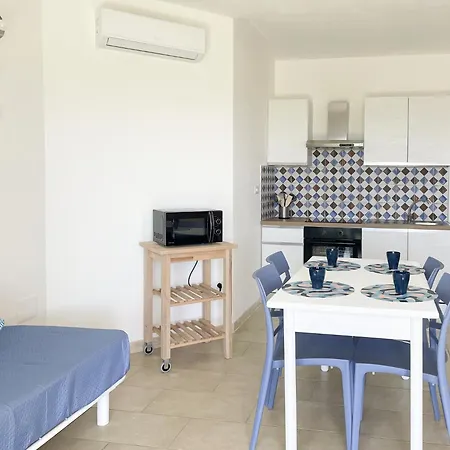 Chia, Scorci Di Mare Tatil Evi *