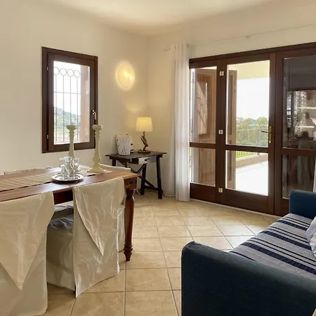 Chia, Scorci Di Mare Tatil Evi